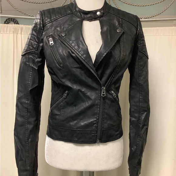 Topshop Faux Leather Cropped Jacket - Picture 4 of 11